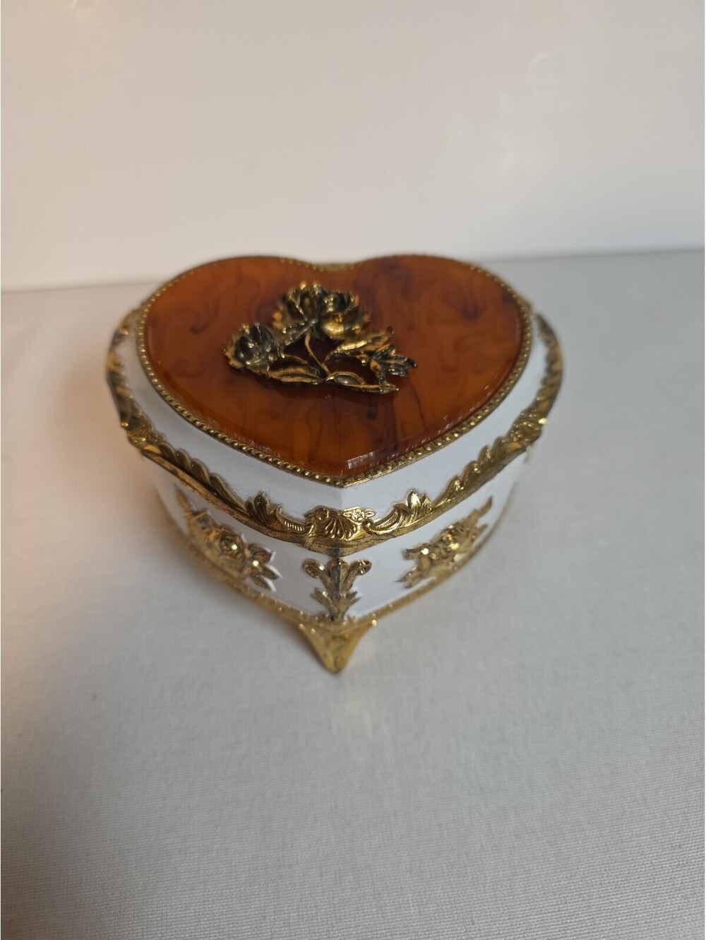 Vintage Heart Music Jewelry Box Japan White Enamel Gold Filigree Amber Lid